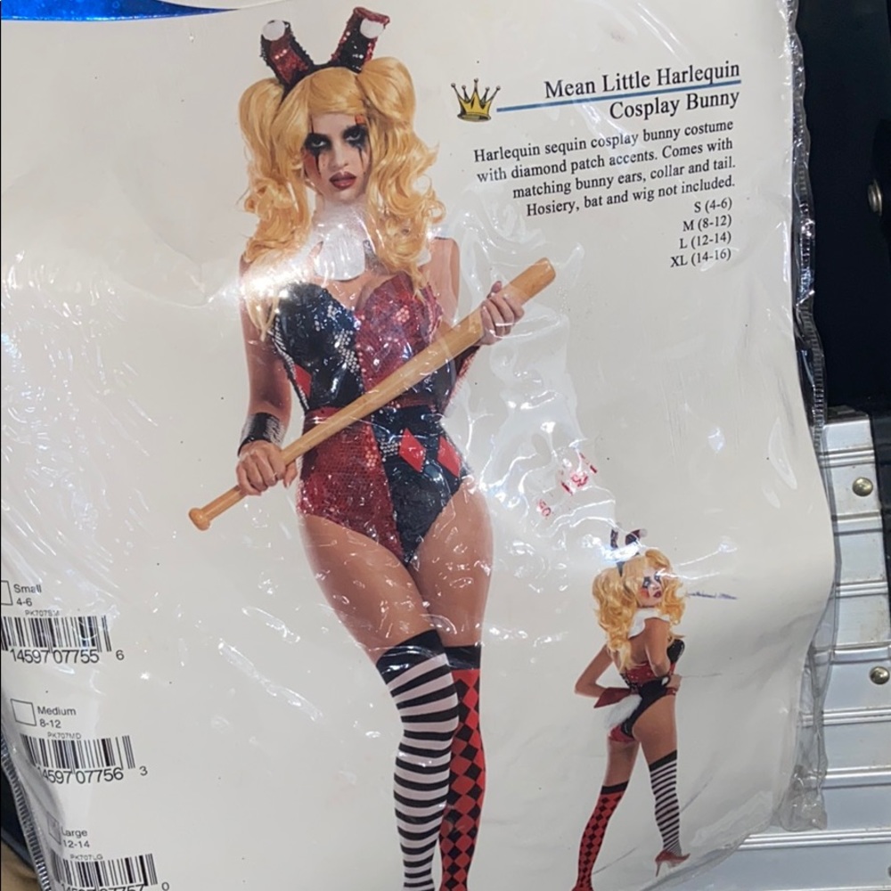 Costume